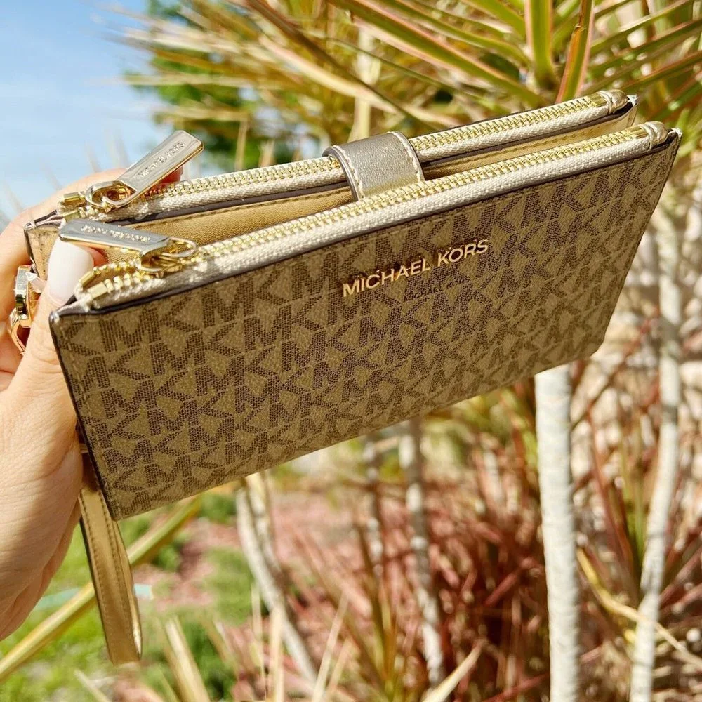 Michael Kors Jet Set Travel Double Zip Leather Phone Wristlet MK Pale Gold - Picture 4 of 4